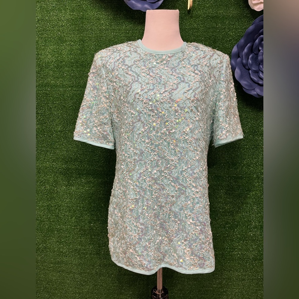 Vintage Caron Chicago blue sequin top fits like a medium, slight lose fit.